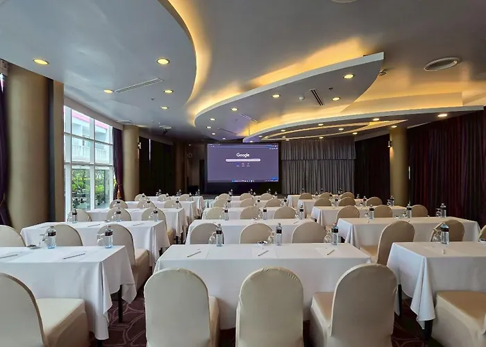 Amaranth Suvarnabhumi Hotel - Free Suvarnabhumi Airport Shuttle Bangkok